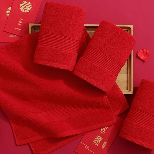 Serviette de bain rouge
