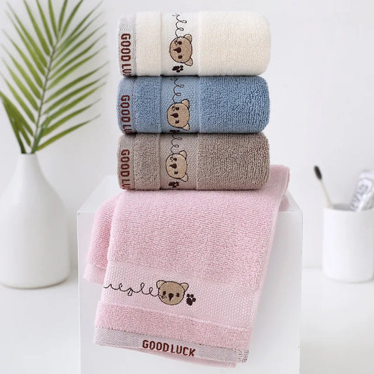 Serviette de bain de bébé avec motif ours mignon